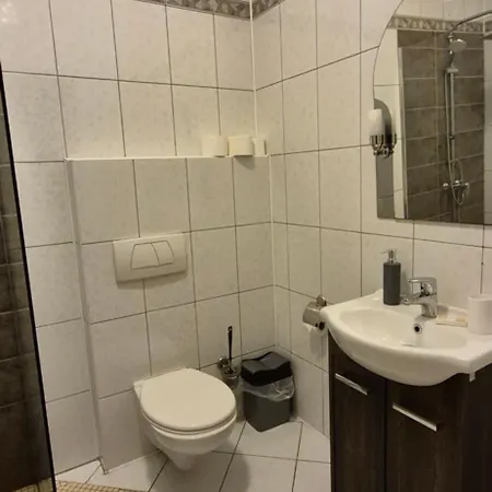 Quartet-quality Restauracja I Szálloda Pniewy (Greater Poland)